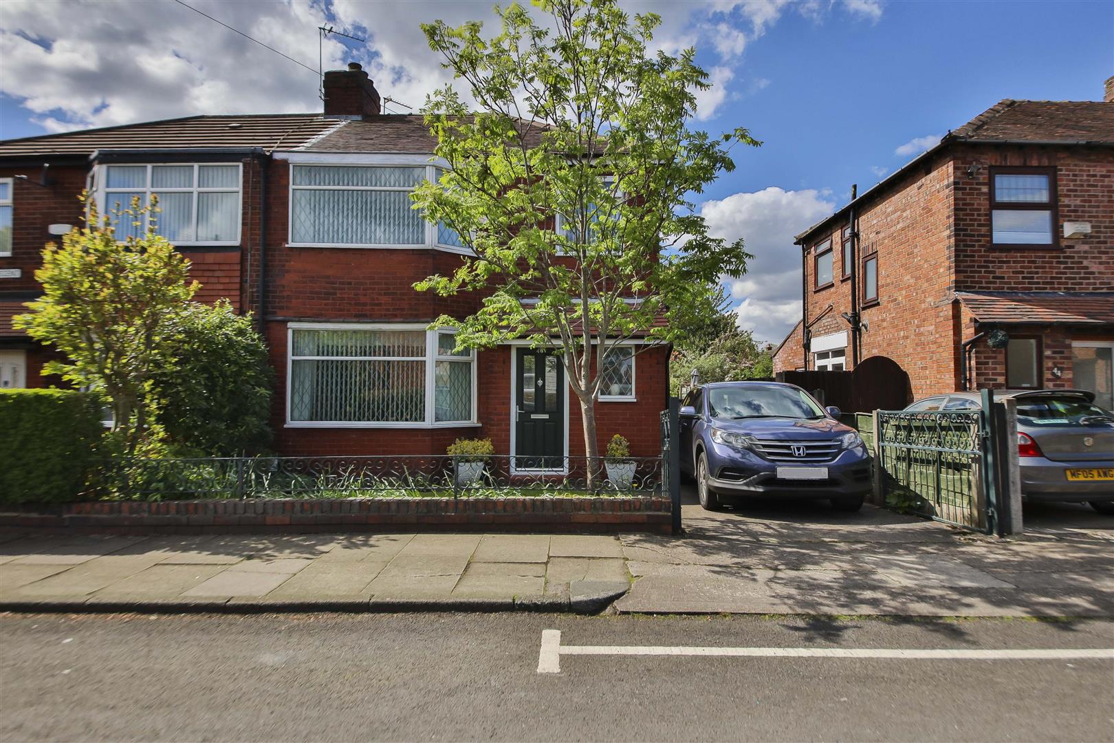 3 Bed Semi-detached House For Sale - Main Image